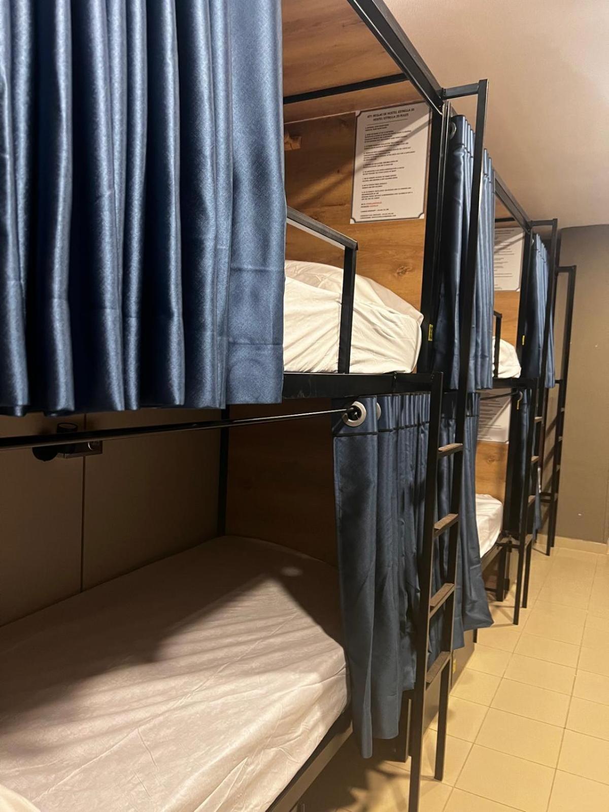 Hostel Estrella 20 มาดริด ภายนอก รูปภาพ