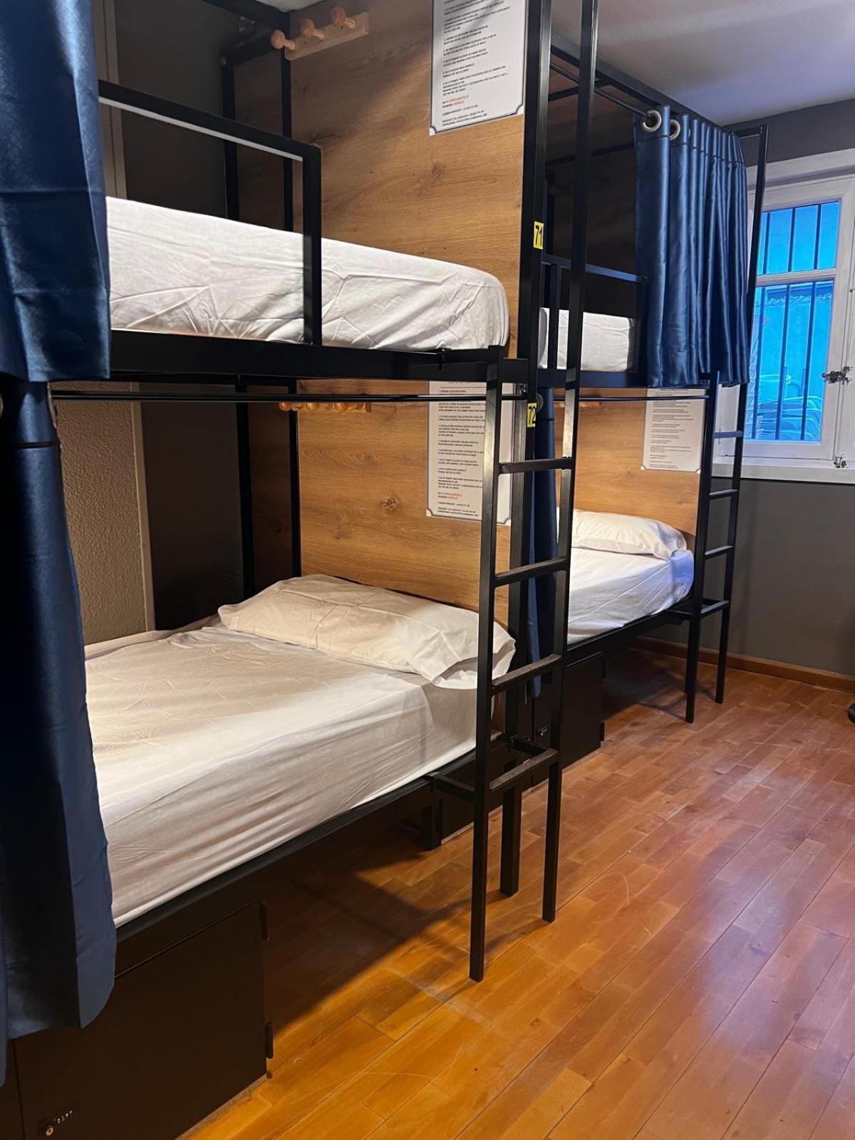 Hostel Estrella 20 มาดริด ภายนอก รูปภาพ