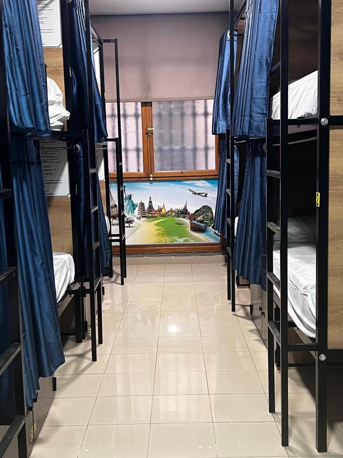 Hostel Estrella 20 มาดริด ภายนอก รูปภาพ