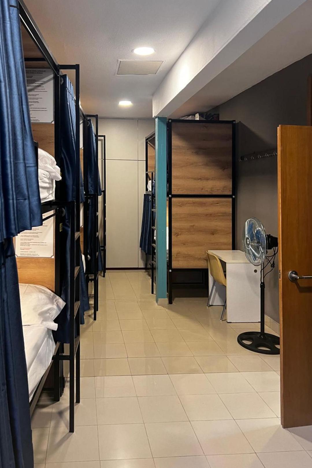 Hostel Estrella 20 มาดริด ภายนอก รูปภาพ