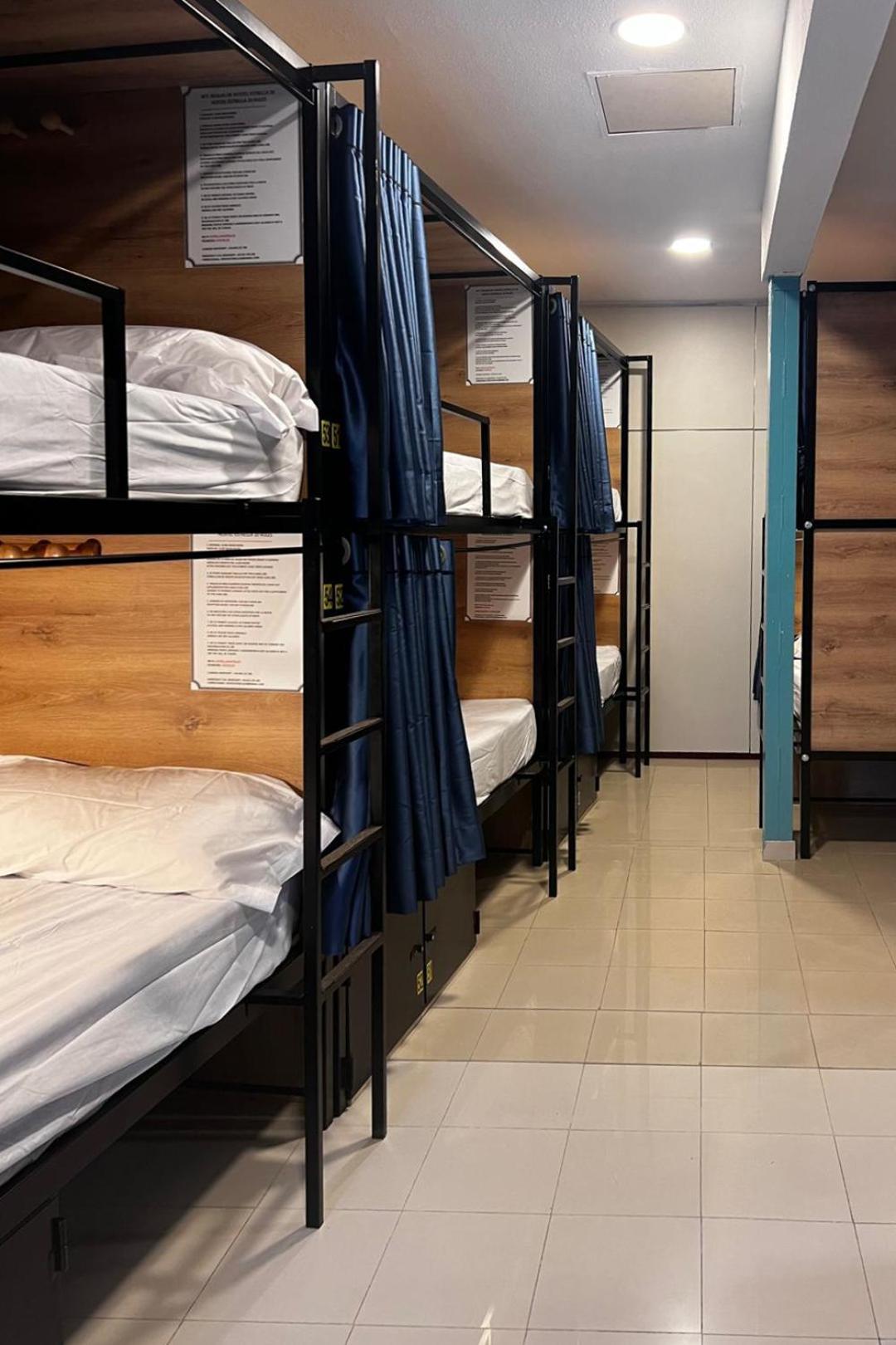 Hostel Estrella 20 มาดริด ภายนอก รูปภาพ
